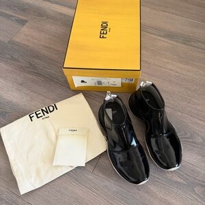 Fendi FFluid High (or simply FFluid) sneakers in a glossy black finish. Size 8-9